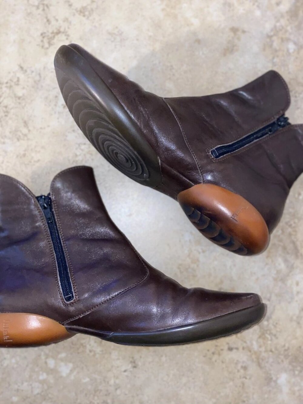 Think! Brown Leather Chelsea Ankle Boots Orange Dot Sz 9 US - Picture 6 of 16
